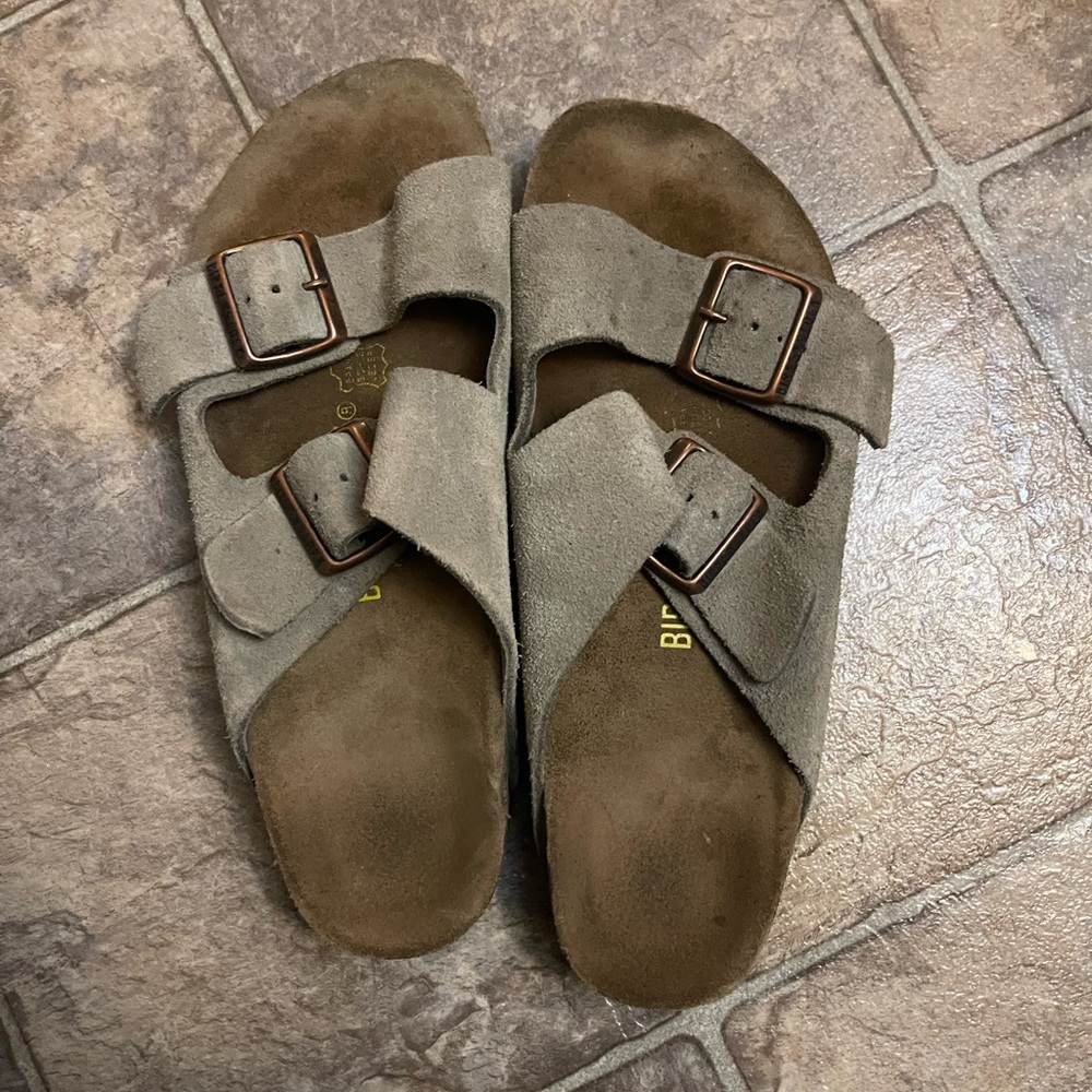 Birkenstock Suede Arizona Sandals in Taupe - EU 38 US 7-7.5
